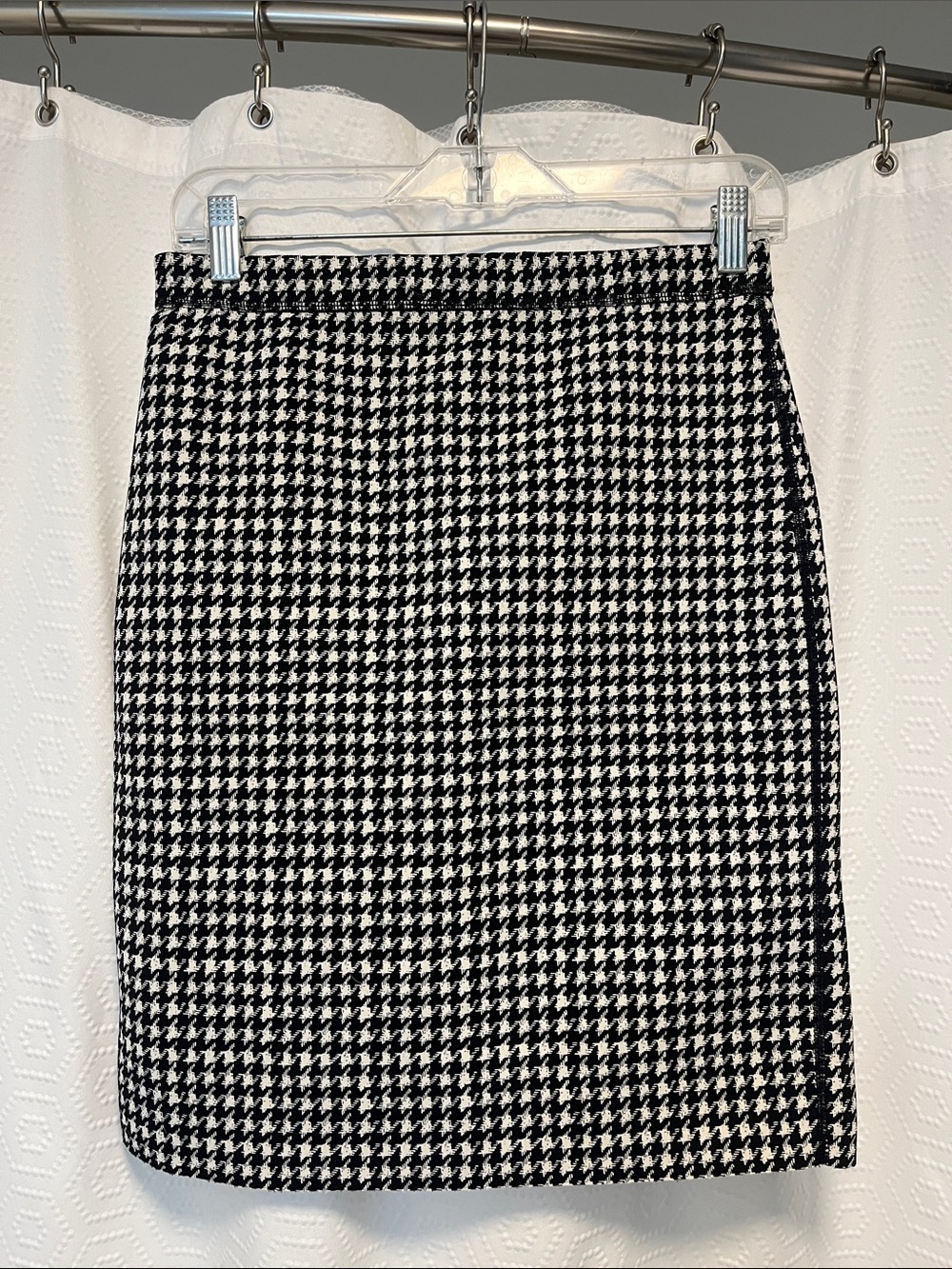 J. McLaughlin Halle Reversible houndstooth skirt